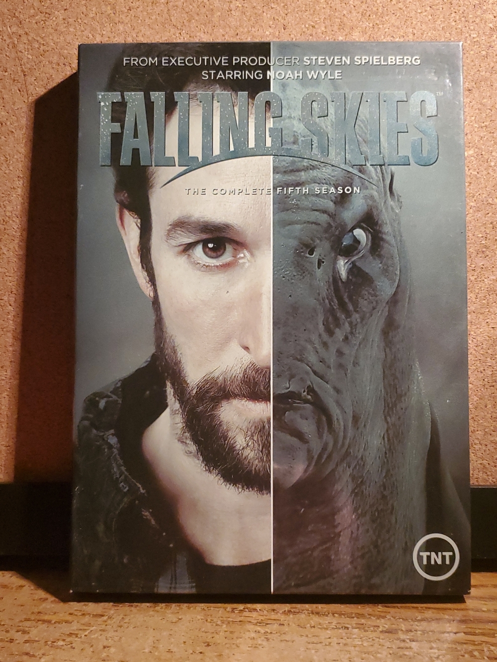 Falling Skies: The Complete Fifth Season - Black Collector's Edition